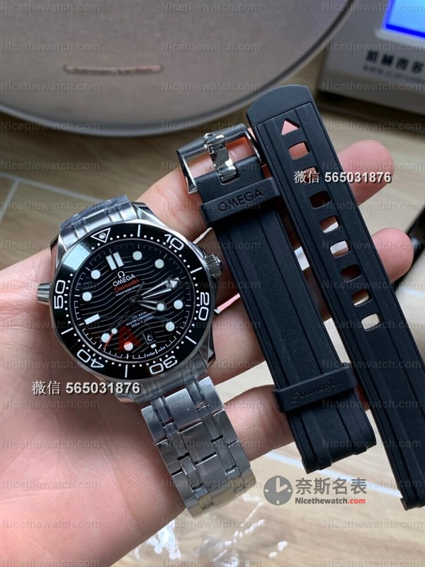 VS厂海马300 V4版上手一周：这枚"升级款"到底香不香？ | 奈斯探表