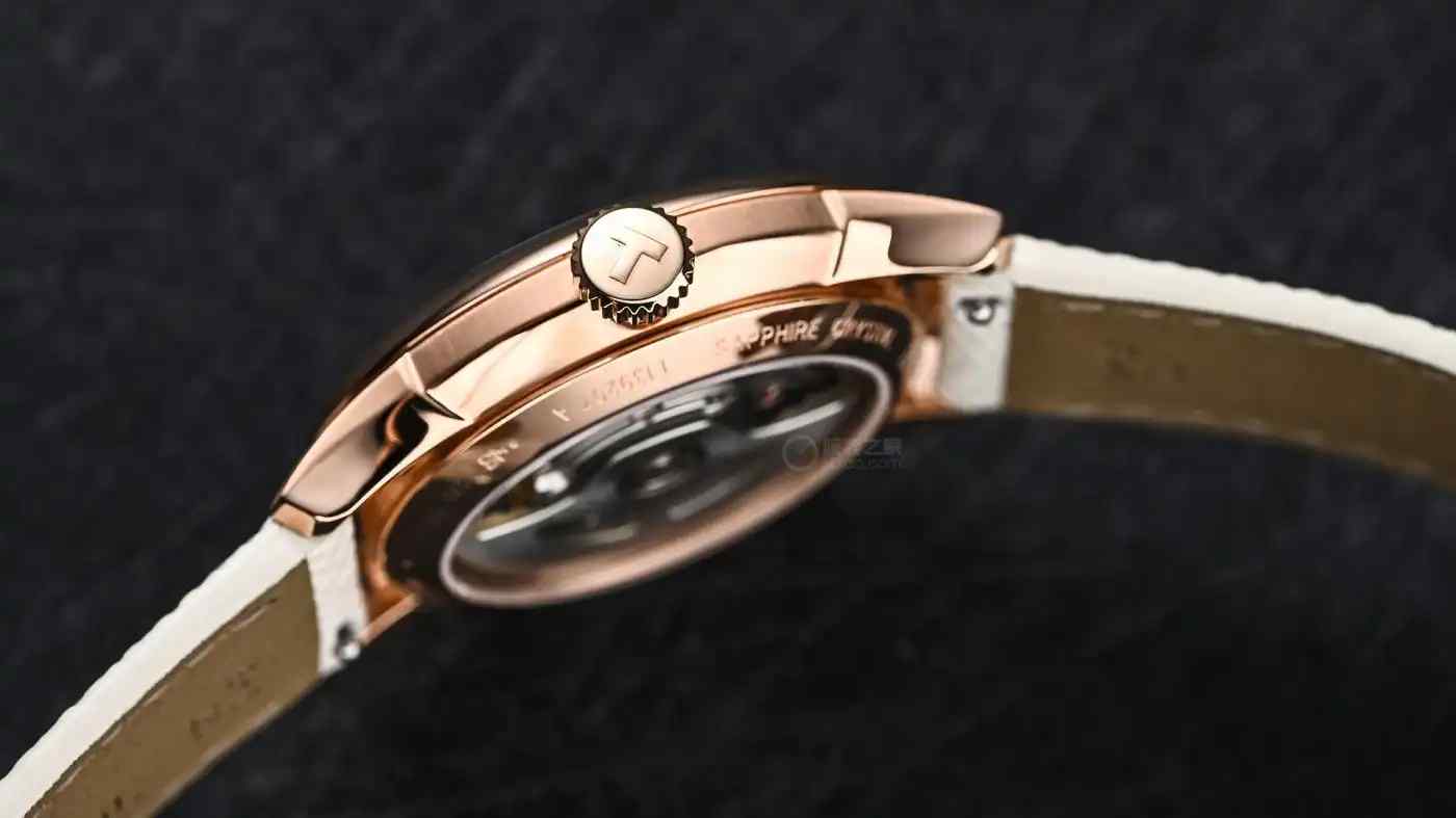 送女生的第一块瑞士机械表！天梭杜鲁尔“奶油款”，6800元把温柔戴在腕间 | 奈斯探表