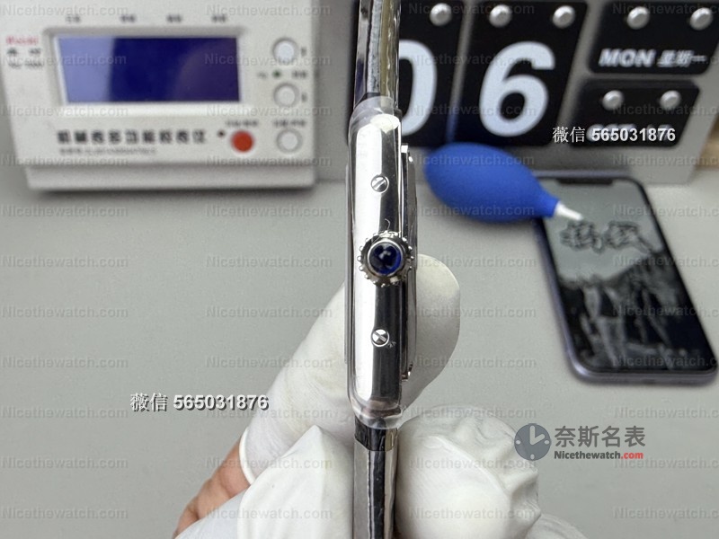 AF厂卡地亚坦克复刻表实测：方形腕表的优雅密码，细节到底能打几分？ | 奈斯探表