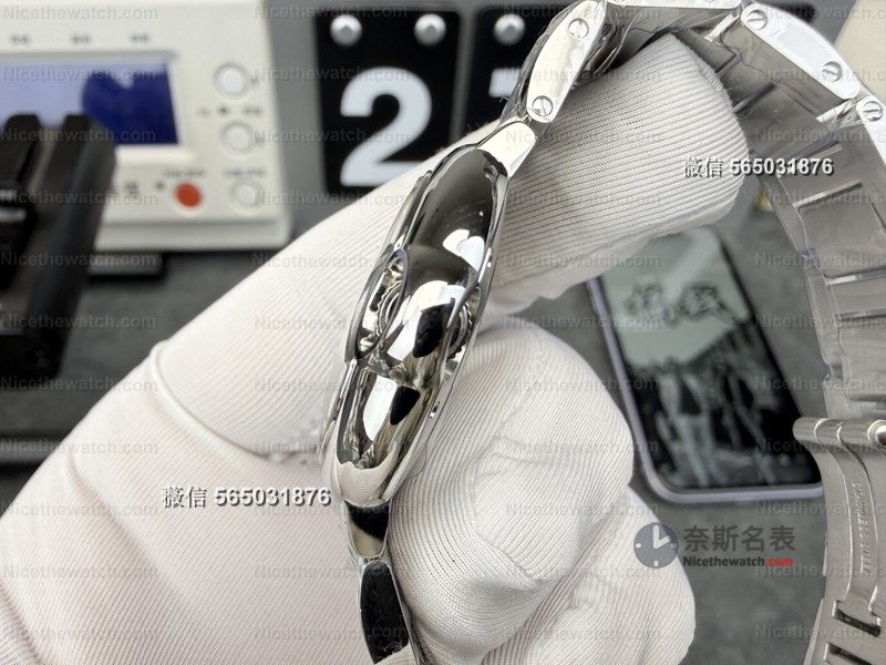AF厂蓝气球33mm实测：瑞士076机芯+黄金尺寸，这款女表复刻太优雅了！ | 奈斯探表
