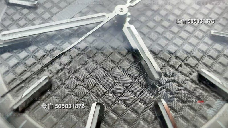 VS厂爱彼15500首测：丹东4302一体机芯+陶瓷滚珠，这次真的把背透做透了！ | 奈斯探表